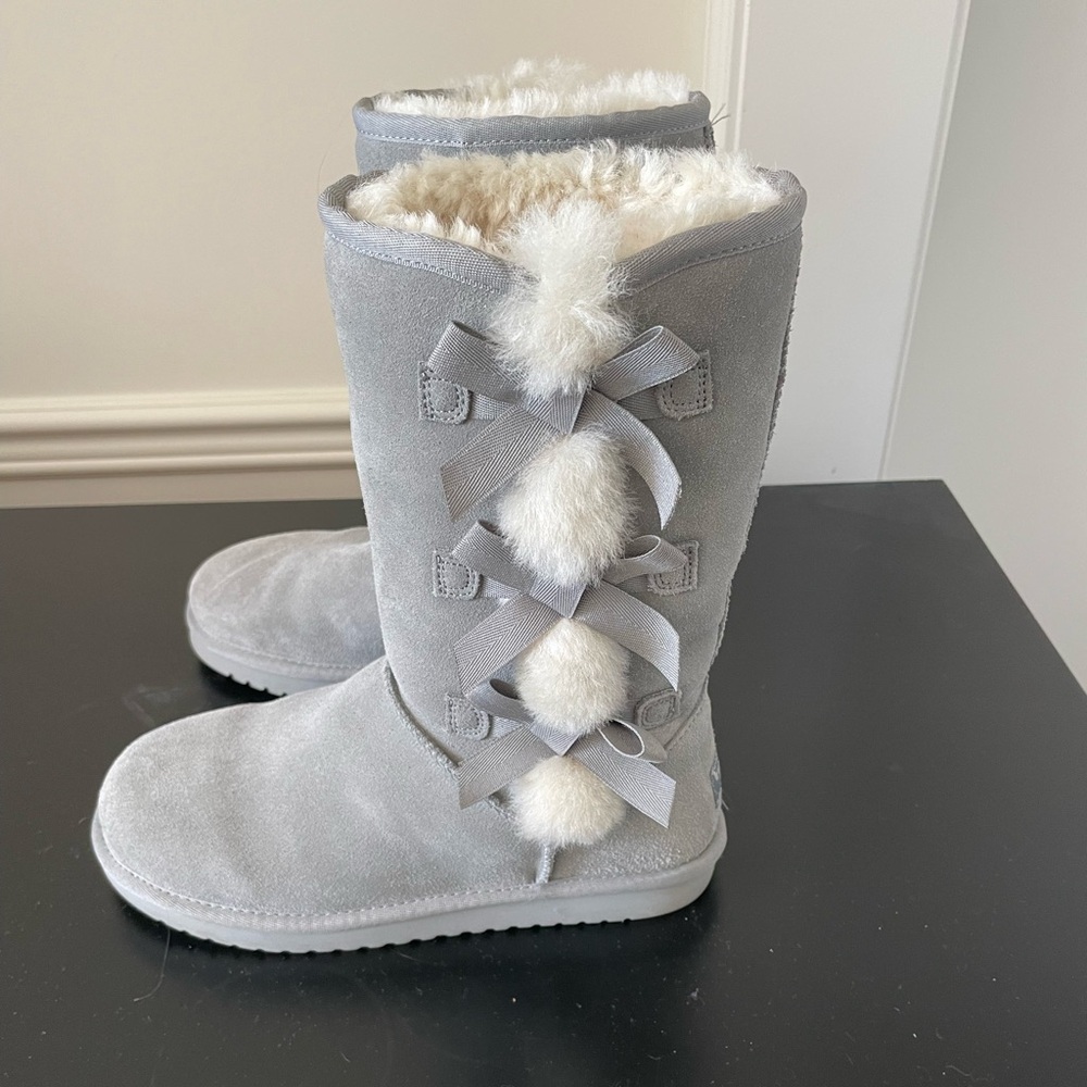 Women’s size 6 Koolaburra by UGG boots